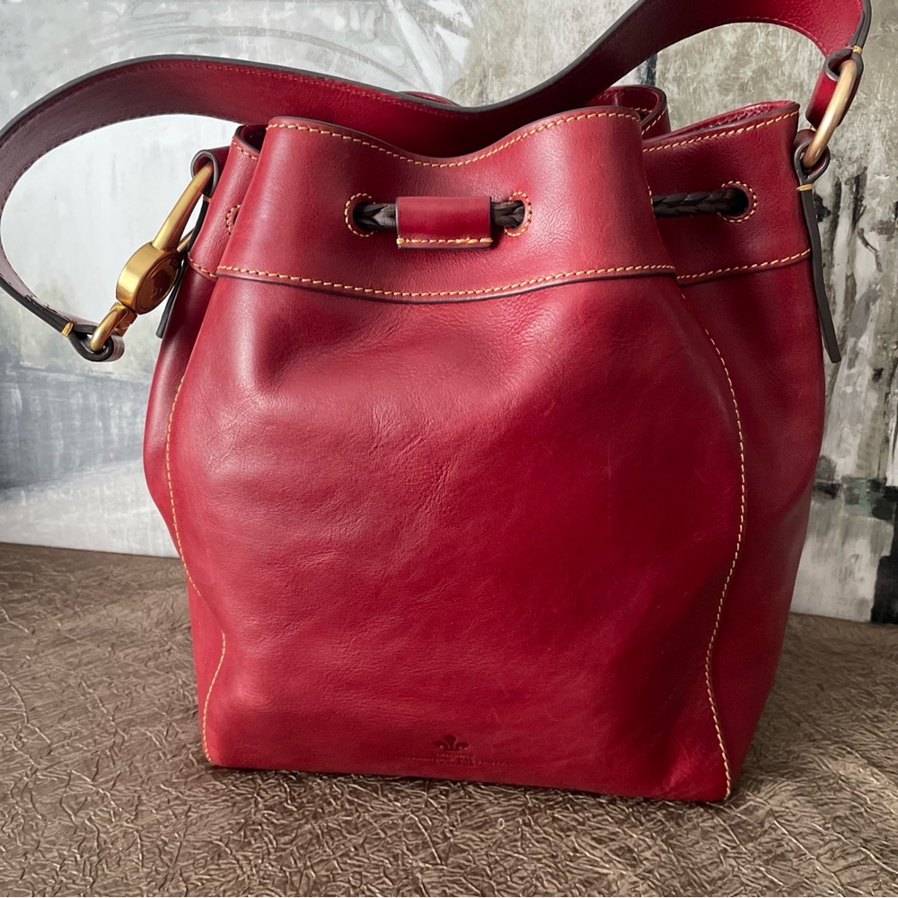 ❤️🤍💙Dooney & Bourke Hattie Drawstring Florentine Leather Shoulder Bag - Picture 2 of 16